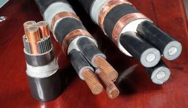 تجهيز قابلوات ومغذيات كهربائية